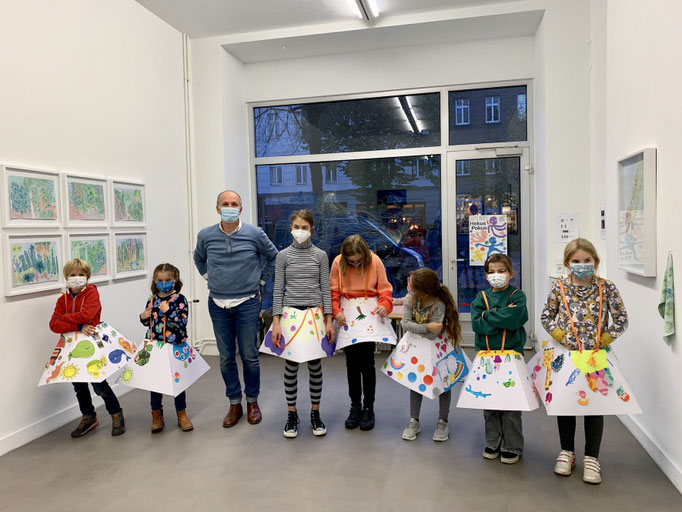 Mio, Linnéa, Stefano, Clara, Carla, Luise, Layan und Josefine. "Die Karte vom Land meiner Träume", KKM-Kinderworkshop am 23.10.21 / Begleitveranstaltung zur Ausstellung "Auf lange Sicht"