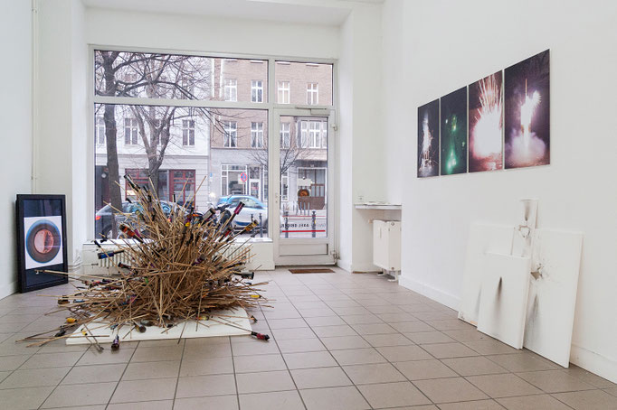 Oliver Möst · „Togo – Goto“, 2012 | 2016 | Josina von der Linden · „Der große Wurf“, 2016 | Thilo Droste · „Big Bangs (Feuer-Werke)“, 2015