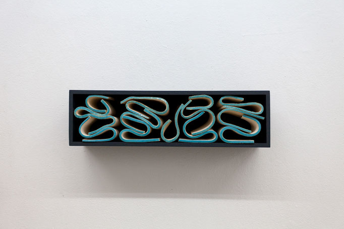 Gabriele Künne · côte d‘azur, Keramik glasiert, Mdf, Lack, 2017