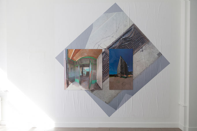 Juliane Duda neue welle, 2013-2017, Poster, 2 x 2 m diagonal 2,8 x 2,8 m Salamitaktik, 2013, Ilfochrome auf Aludibond, 100 x 94 cm Wohnheimsonate, 2013, Ilfochrome auf Aludibond, 100 x 58 cm