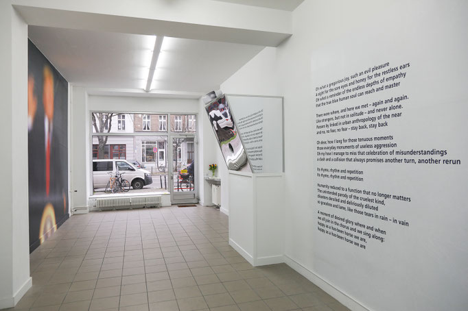 „zurückbleiben!“, Exhibition view