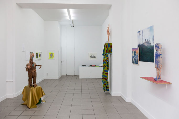 Pale Shelter, Ausstellungsansicht