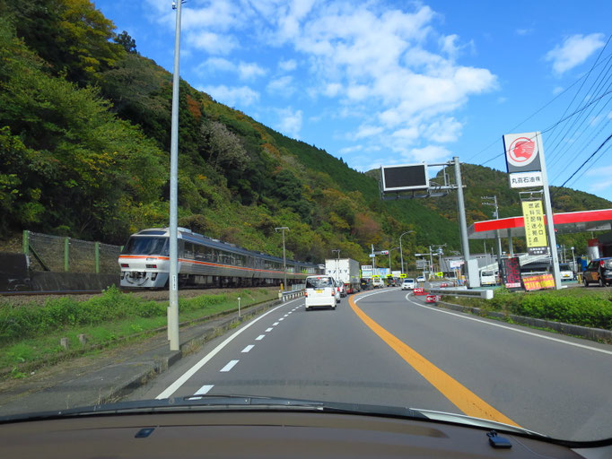 特急ワイドビューひだに抜かれるもテンション↑↑↑