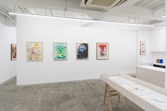 「絵の仲間ー幕間」2023会場風景１/Pictures and Their  Friends-Between Curtains, installation view
