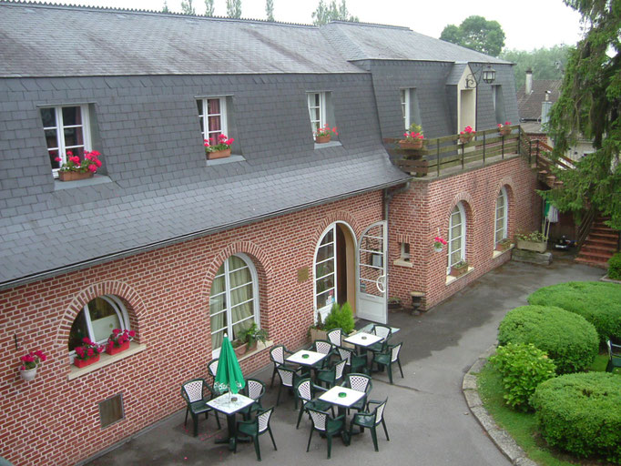 Entrée du restaurant l'Auberge du Val d'Oise