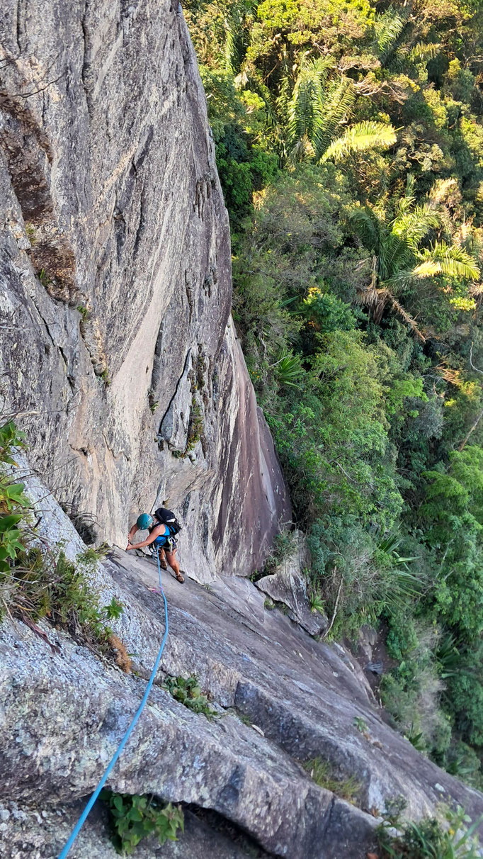 in der markanten ersten Verschneidung der Route K2 Bild Victor Gonzalez)