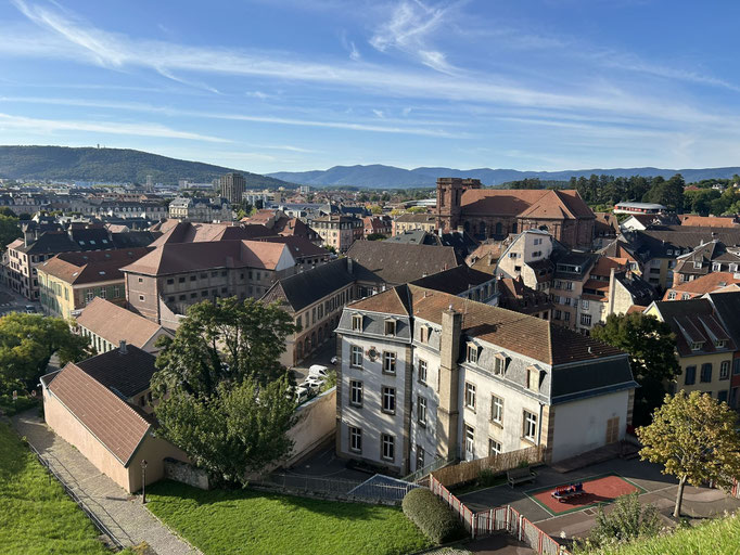 La ville au pied de la Citadelle