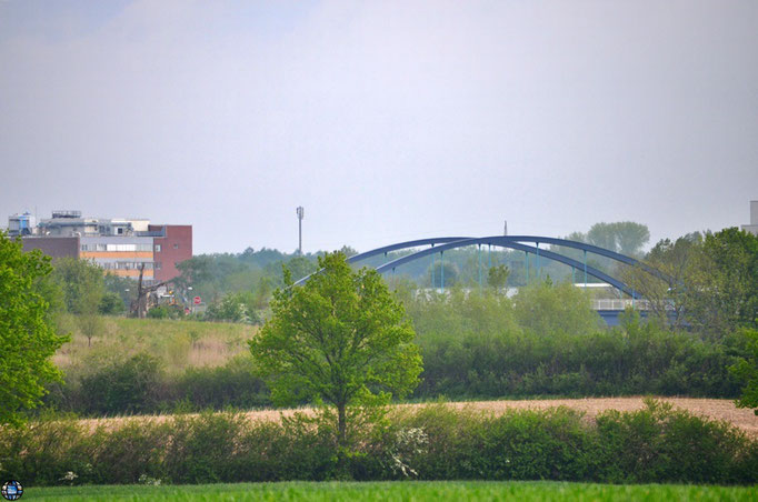 Blick auf die Brücke an der Seppenrader Strasse mit einem 200er Tele
