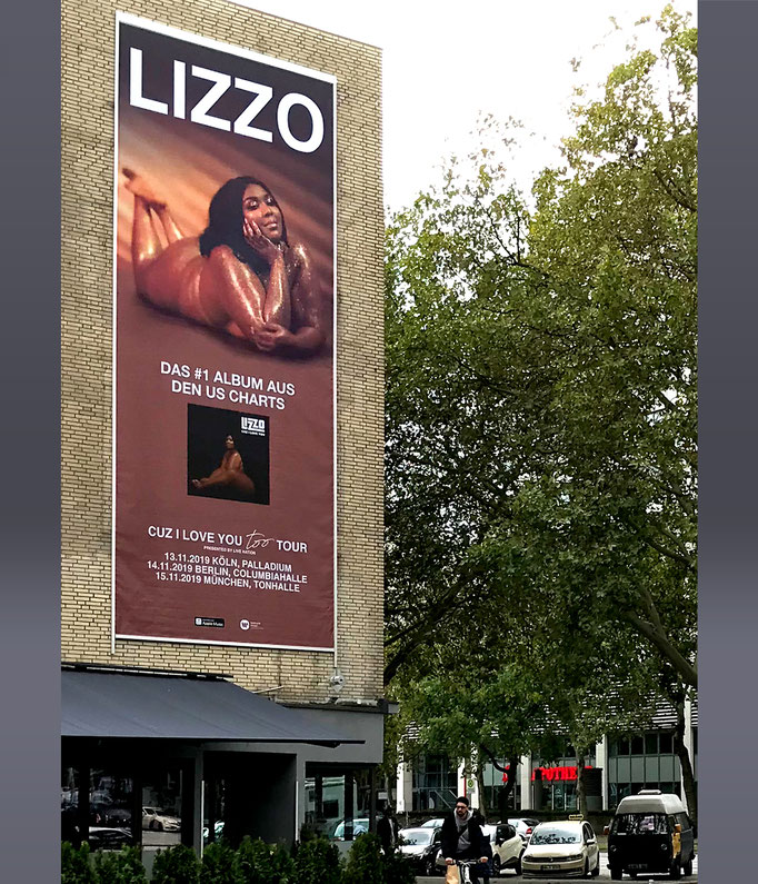 Plakatierung Lizzo für Warner Music
