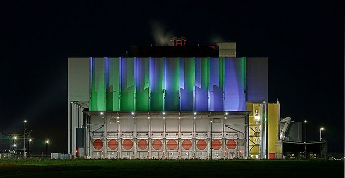 Zorbau, Müllverbrennungsanlage blau / grün