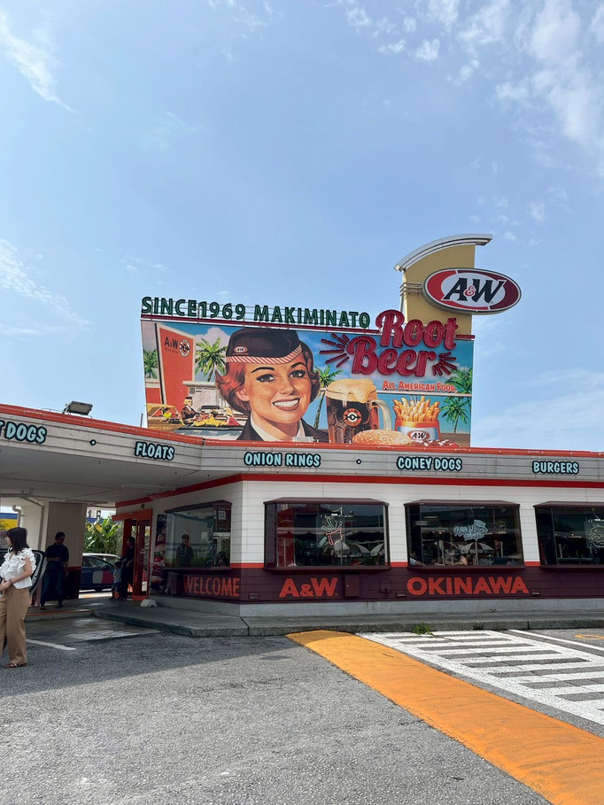 藤井風さん、聖地巡礼。A&W牧港