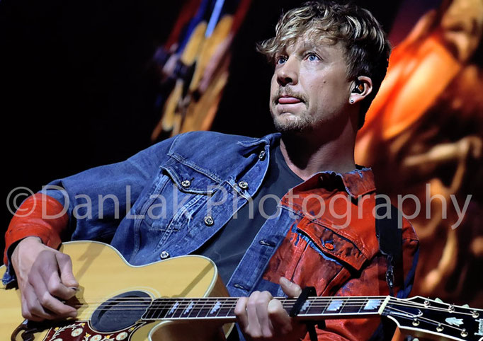 Samu Haber / Sunrise Avenue