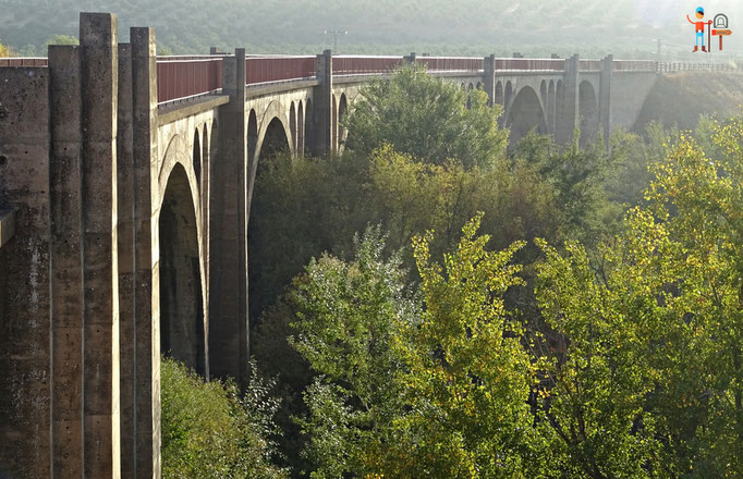Puente sobre el río Guadalimar