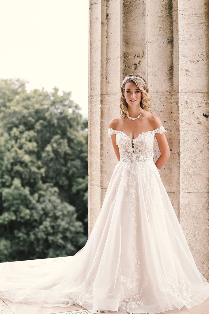 Brautkleid Carolin aus der Emmerling Amo & Luv Kollektion