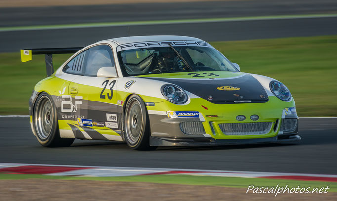 Porsche GT3-R