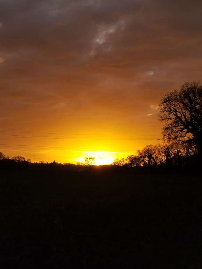 coucher de soleil au domaine du gand condest