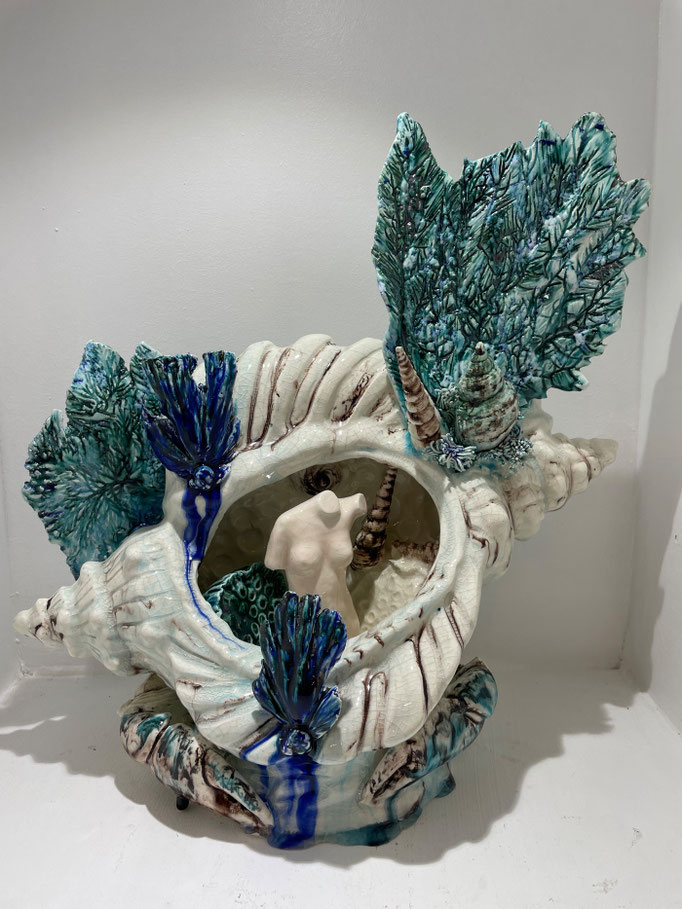 Emmanuelle Esmiol, coquillage,  porcelaine émaillée, pièce unique, Biot, Vallauris