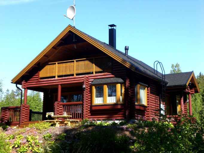 Sunny Mökki Sysmä. Ihr Ferienhaus im Archipel "Nationalpark Päijänne See". Strom, Elekroheizung in jedem Zimmer. Kommunales Trink- und Abwasser. SAT-TV und WLAN.