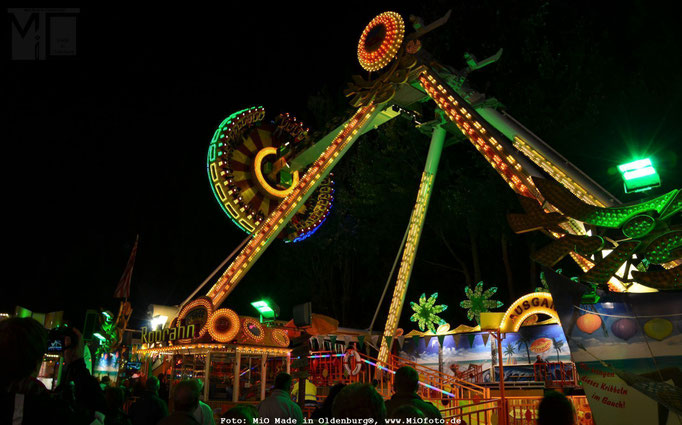 Oldenburg bei Nacht Foto:MiO Made in Oldenburg®, www.MiOfoto.de