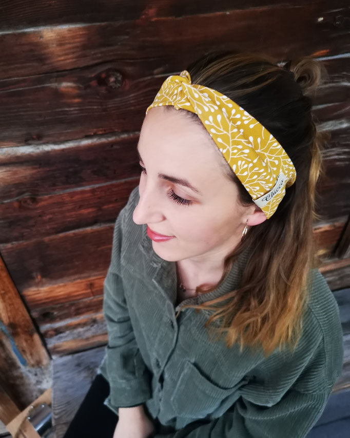 Haarband mit Knoten in Farbe senfgelb gemustert