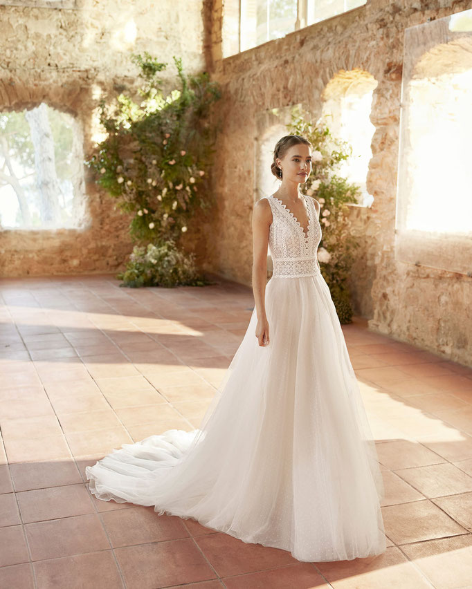 Günstiges Boho Brautkleid Rozalen von Alma Novia