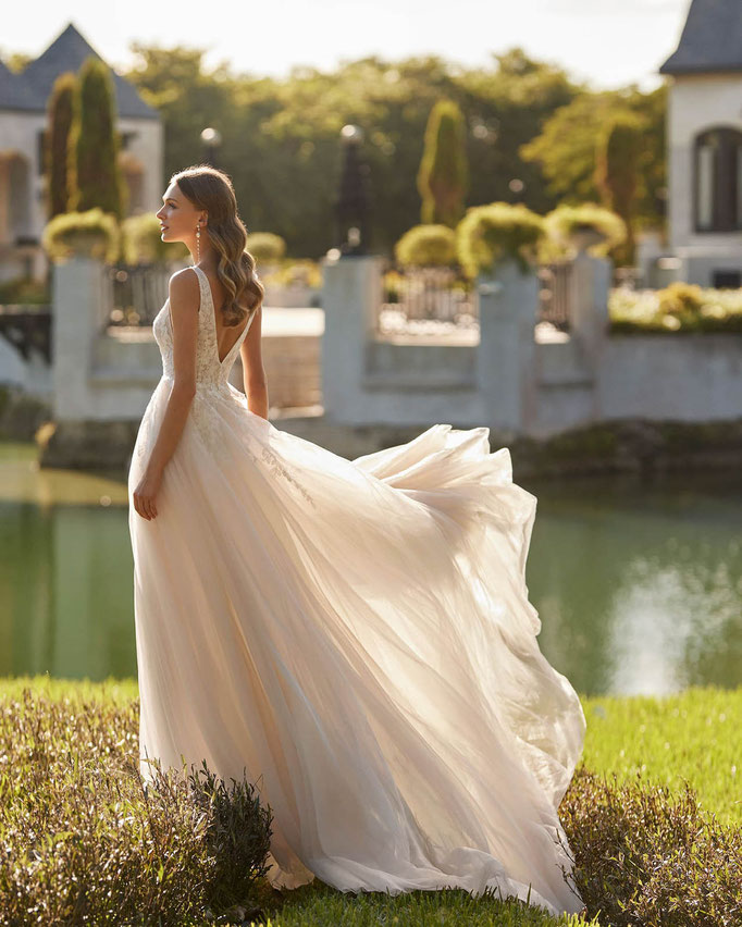 Günstiges Brautkleid Epic von Rosa Clará