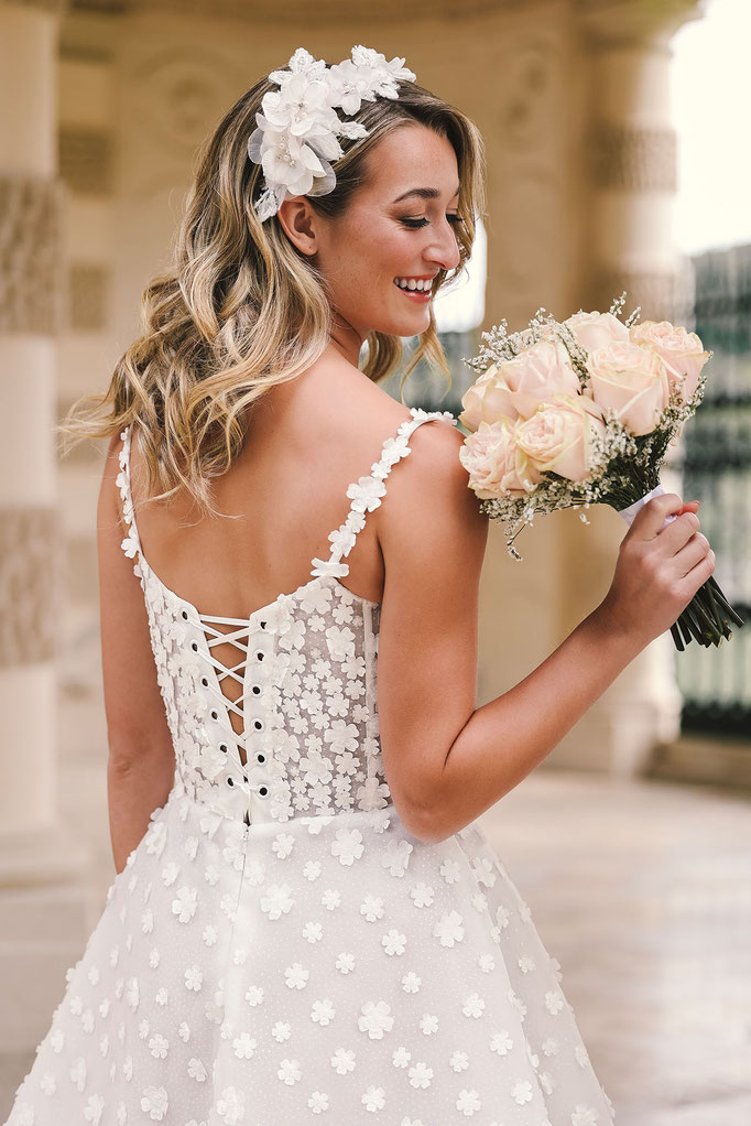 Brautkleid Caitlin aus der Amo & Luv Emmerling Kollektion 2026