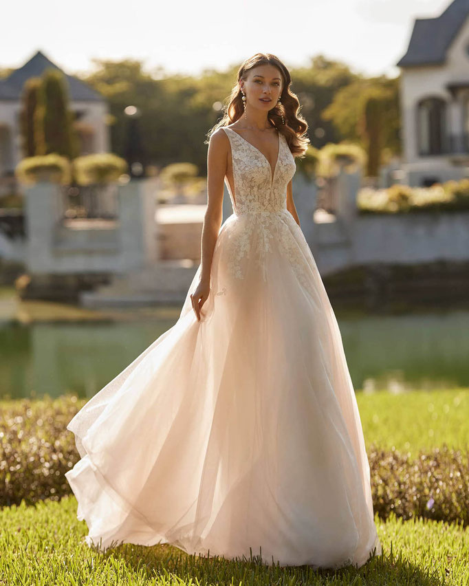 Günstiges Brautkleid Epic von Rosa Clará