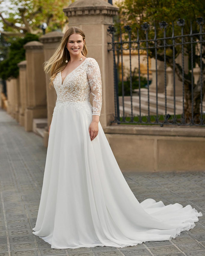 Günstiges Brautkleid Felice aus der Martha Blanc Kollektion der Rosa Clará Group
