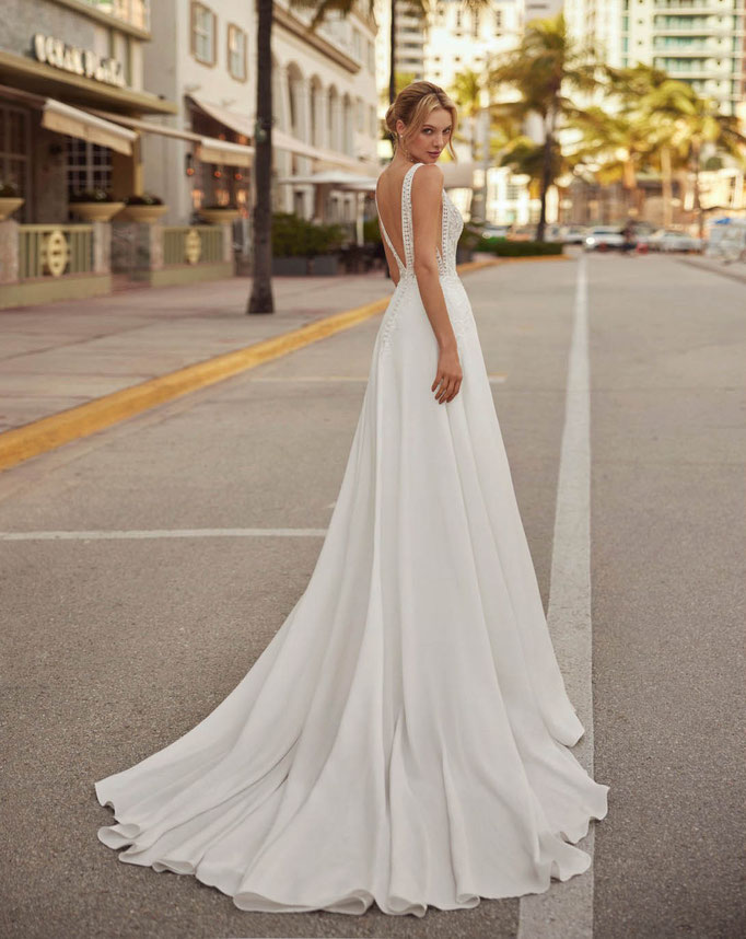 Günstiges Brautkleid Candela von Lunanovias
