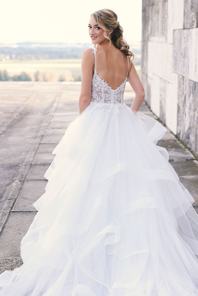 Brautkleid Charlie aus der Amo & Luv Emmerling Kollektion 2026