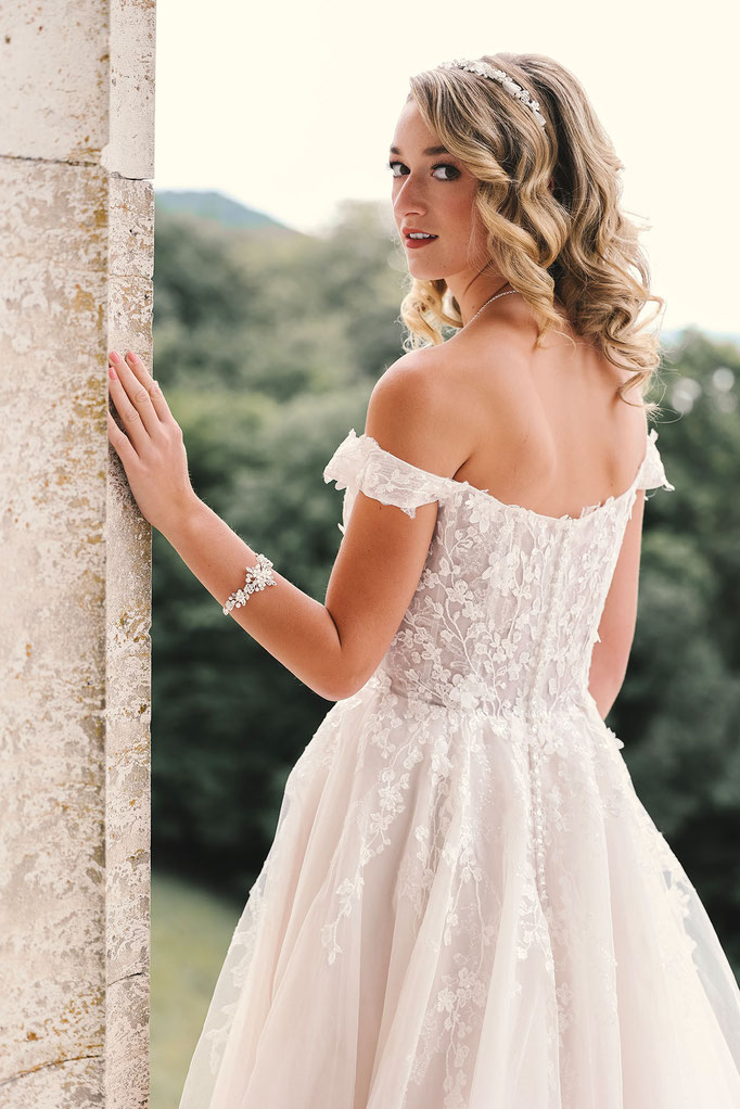 Brautkleid Carolin aus der Amo & Luv Emmerling Kollektion 2026