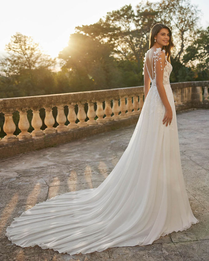 Preisreduziertes günstiges Brautkleid Vivian von Rosa Clará Dreams
