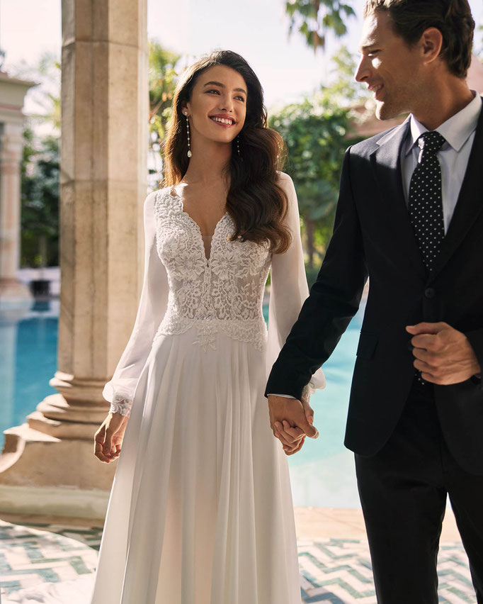 Günstiges Brautkleid Aldara von Adriana Alier