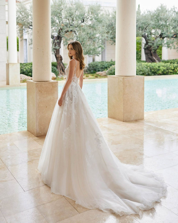 Günstiges Brautkleid Vicky von Rosa Clará