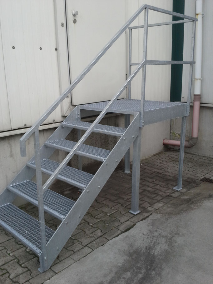 Kleine Industrietreppe