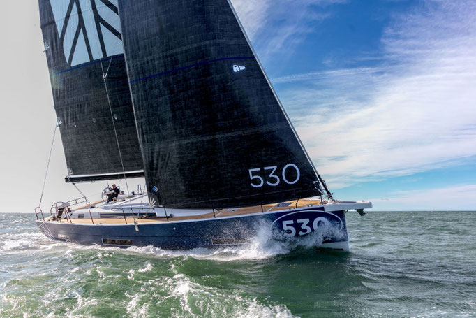 Männer Auf Kurs Dufour 530 Aussen 2