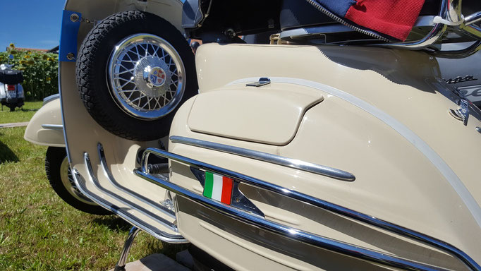 Vespa-Treffen in Zell