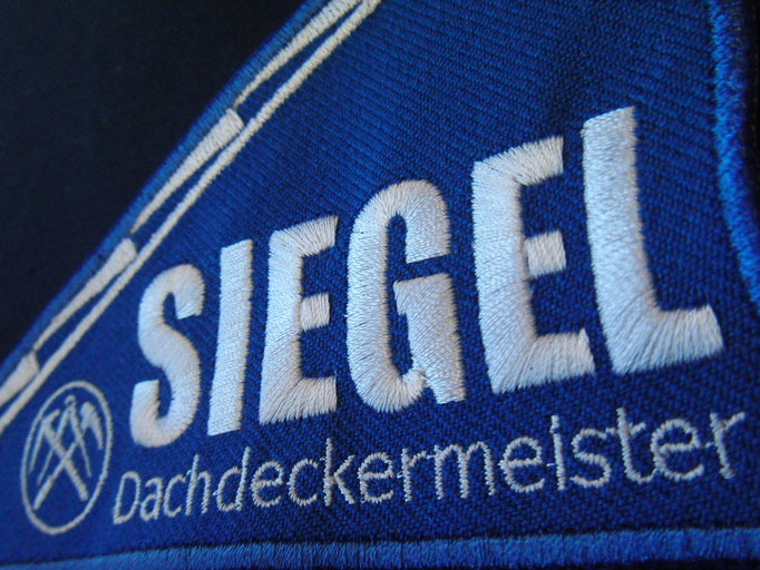 Logo-als-Aufnäher-auch-zum-bügeln-sticken-Stickerei-Leipzig
