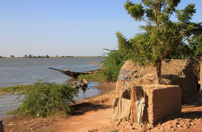 Sur les rives du Niger vers MOPTI.