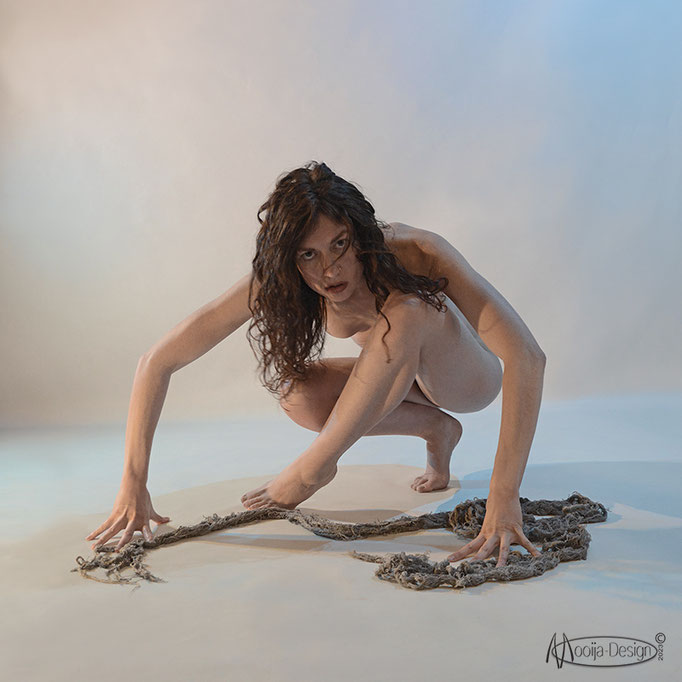 Model: Ayla Arton©
