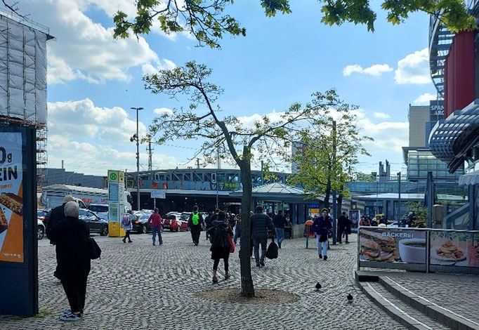 Ende April 26: Nr. 34  Altstädter Ring 