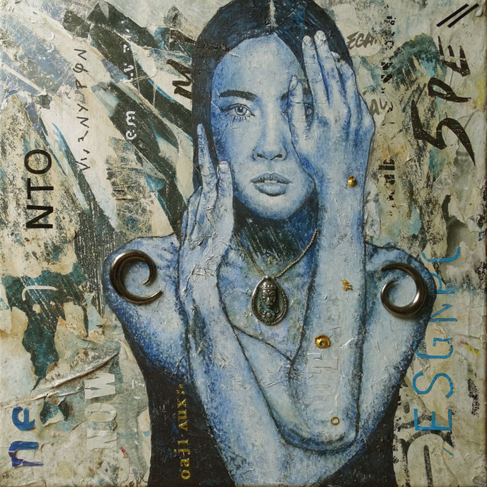 Bleu Talisman  -  40 x 40  -  2023