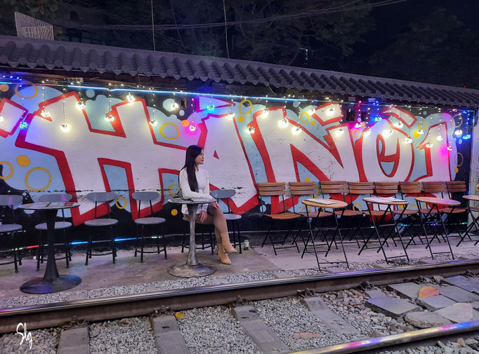 Le train va bientôt passer - Hanoï (Vietnam) 2025