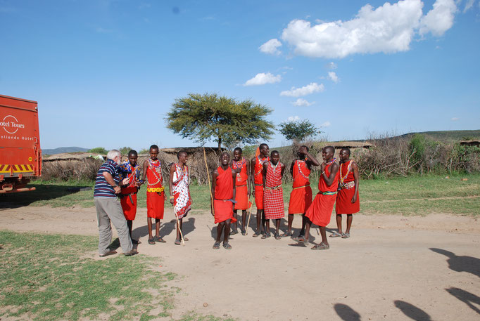 Im Dorf der Massai