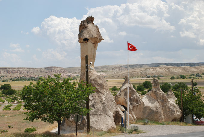 Türkei, Kappedokien, Dorf Göreme mit Feenkamine