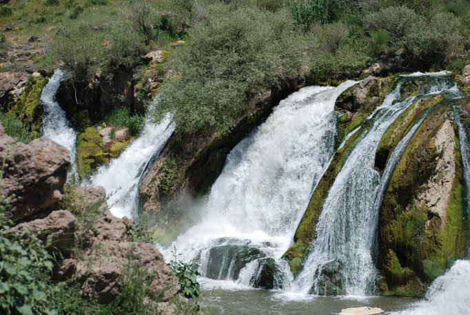 Türkei, Fahrt nach Dogubayazit, Wasserfälle