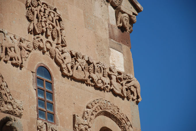 Türkei, Fahrt zur Insel Ahtamar im Vansee, armenische Heiligkreuzkirche aus dem 10. Jh.