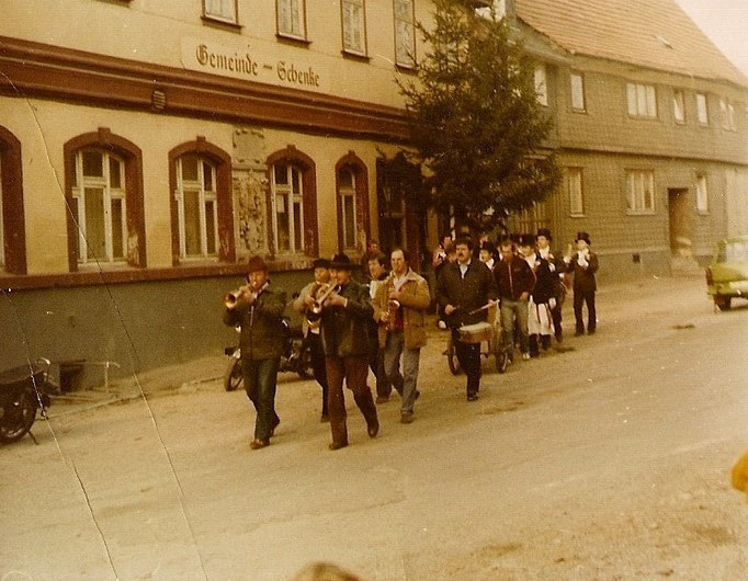 Kirmesgesellschaft 1984/ Archiv Crawinkler- Runde