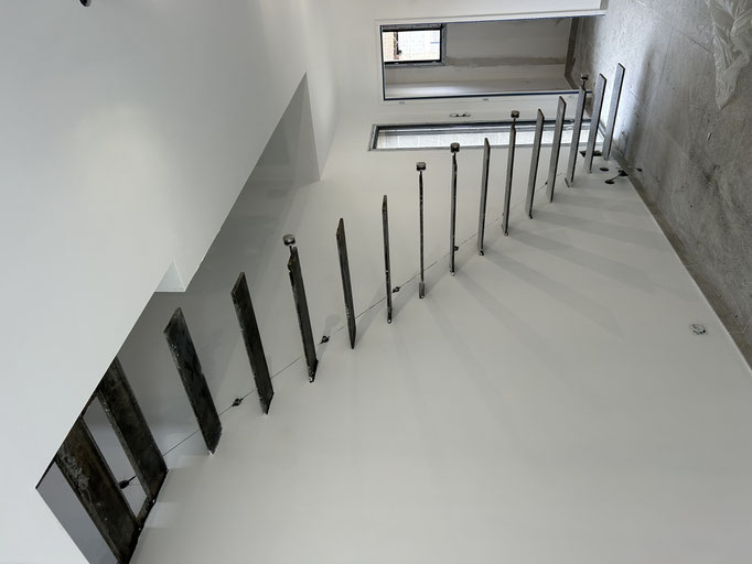 Escalier suspendu sur mesure 